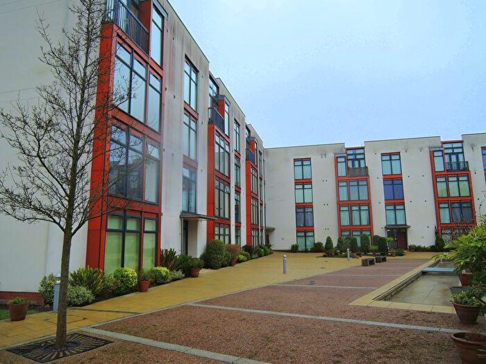 2 Bedroom Apartment To Rent In Crown House, Manchester, M22
