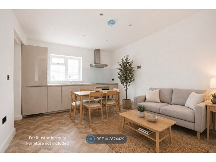 2 Bedroom Flat To Rent In Boughton Road, Rugby, CV21