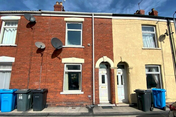 2 Bedroom Terraced House To Rent In Steynburg Street, Hull, East Riding Of Yorkshire, HU9