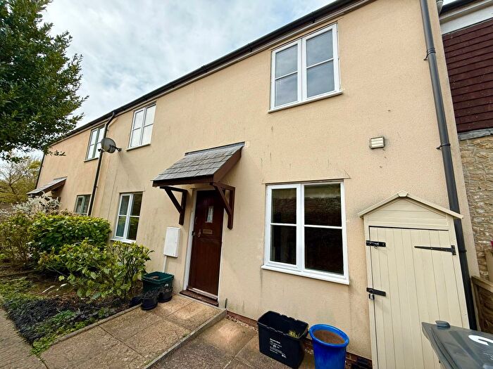 2 Bedroom Terraced House To Rent In High Street, Wincanton, BA9