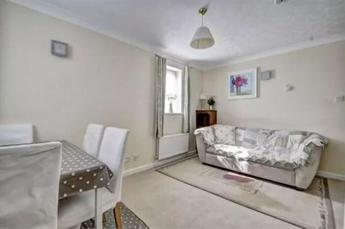 1 Bedroom End Of Terrace House To Rent In Garratts Way, High Wycombe, HP13