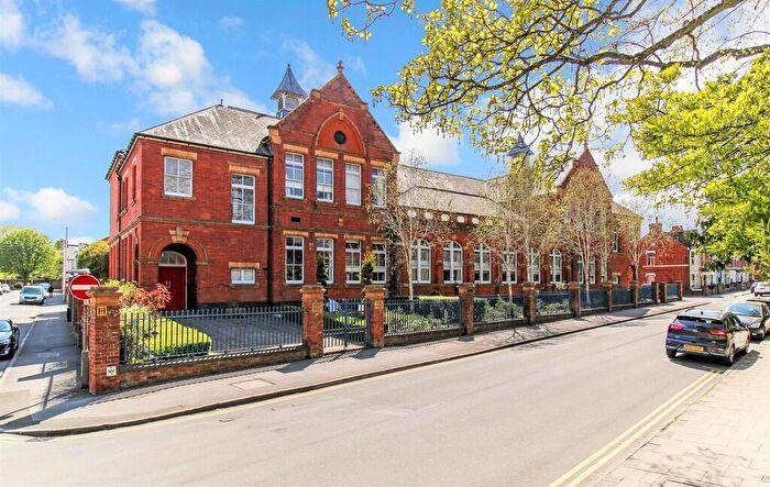 2 Bedroom Apartment To Rent In Euclid Street, SN1