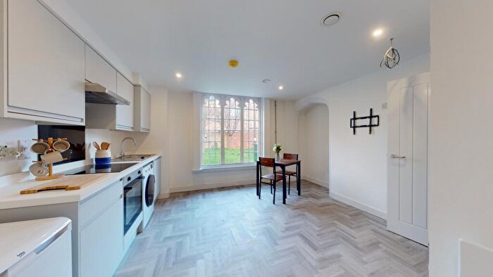 1 Bedroom Terraced House To Rent In Flat Plumptre Court, Poplar Street, Nottingham, Nottinghamshire, NG1