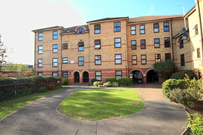 1 Bedroom Flat To Rent In Forest Road, Walthamstow, London, E17