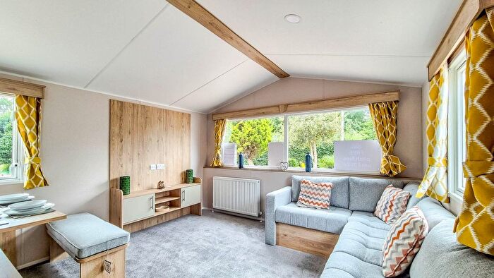 2 Bedroom Mobile/park Home For Sale In Stanford Bishop, Worcester, WR6