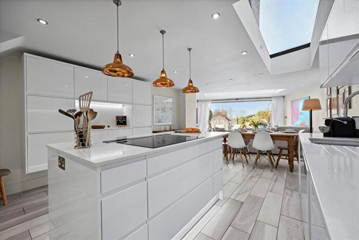 3 Bedroom Terraced House For Sale In Alresford Road, Winchester, SO23