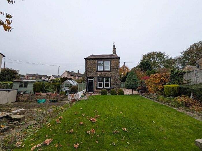 2 Bedroom Detached House For Sale In , Lower Exley, Halifax, HX3