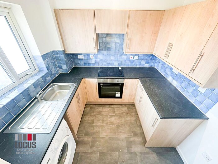 1 Bedroom Flat To Rent In Pentland Close, Edmonton, N9