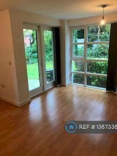 2 Bedroom Flat To Rent In Glade Park Court, Liverpool, L8