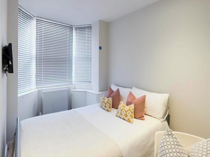 4 Bedroom Property To Rent In Leek Road, Shelton, Stoke-On-Trent, ST4