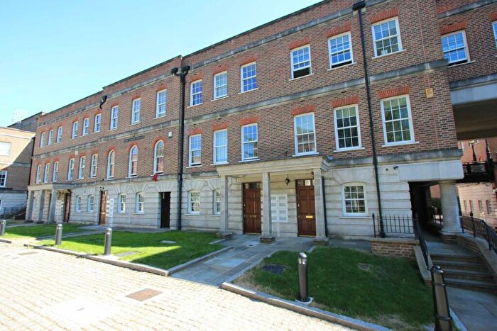 1 Bedroom Flat To Rent In Jewel Square, Wapping, E1W