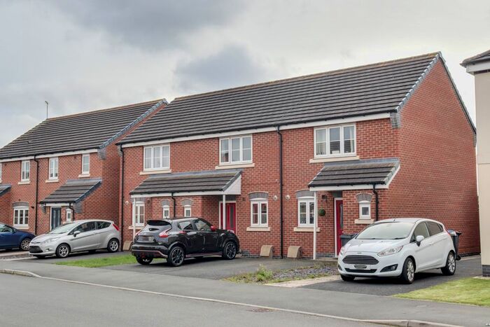 2 Bedroom Terraced House To Rent In Kinross Way, Hinckley, LE10