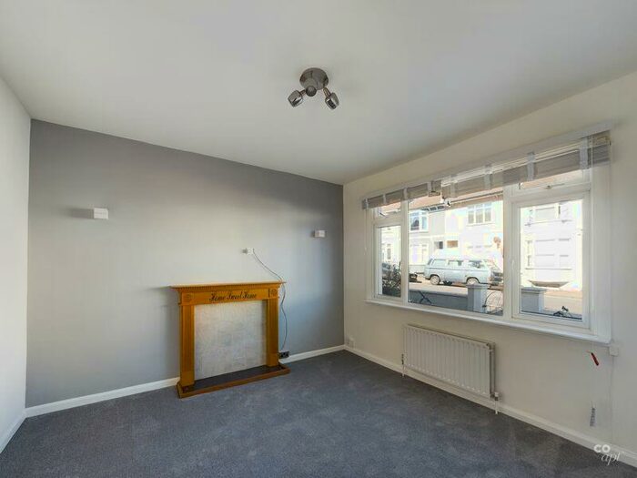 1 Bedroom Flat To Rent In Caledonian Road, Brighton, BN2