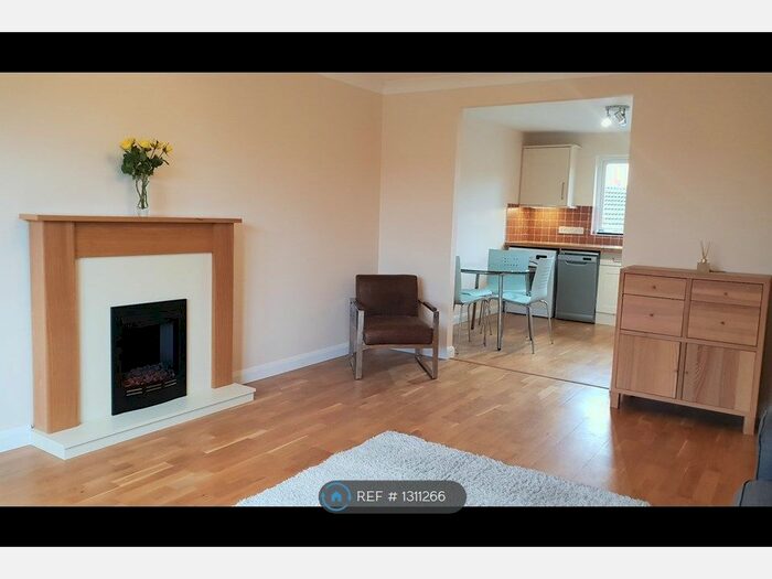2 Bedroom Flat To Rent In Kipling Drive, London SW19