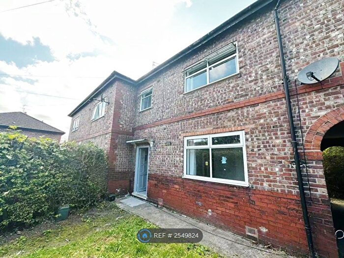 3 Bedroom Terraced House To Rent In Langsett Avenue, Salford, M6