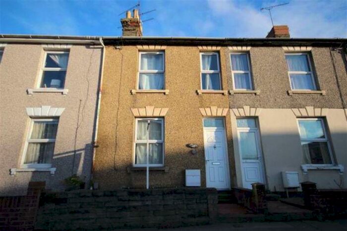 2 Bedroom Terraced House To Rent In Newly Refurbished Bed Room House, Westcott Place, Town Centre, SN1