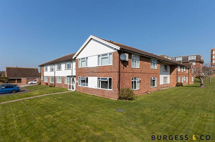 3 Bedroom Flat For Sale In Normandale, Bexhill-On-Sea, TN39
