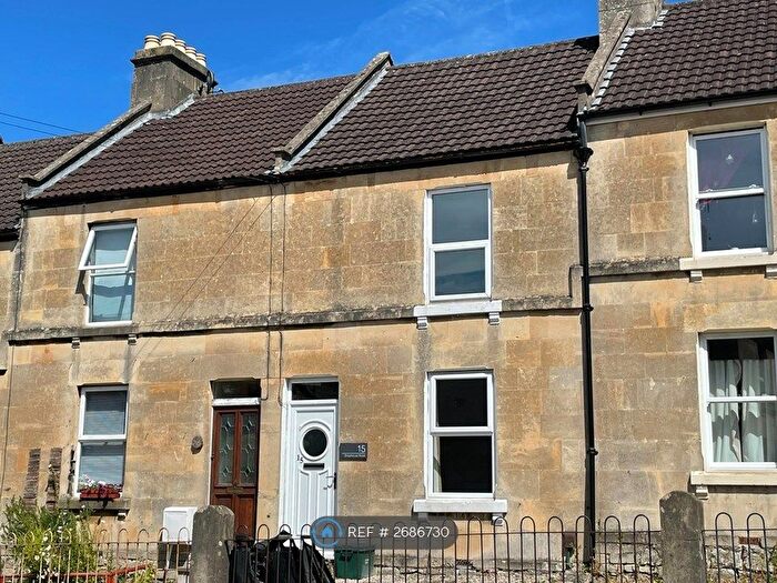 3 Bedroom Terraced House To Rent In Shophouse Road, Bath, BA2