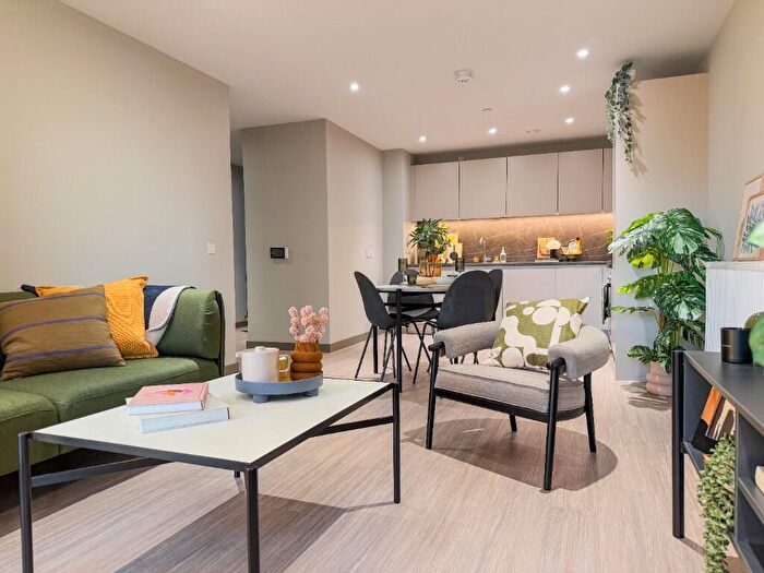 2 Bedroom Apartment To Rent In Candleriggs, Trongate, Glasgow, G1