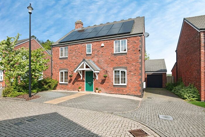 4 Bedroom Detached House For Sale In Belvedere Close, West Bromwich, B71
