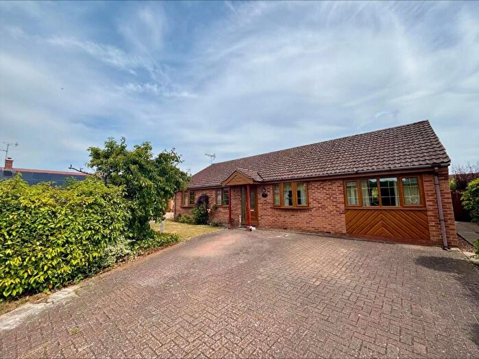4 Bedroom Detached Bungalow For Sale In Beech Close, Isleham, Ely, CB7
