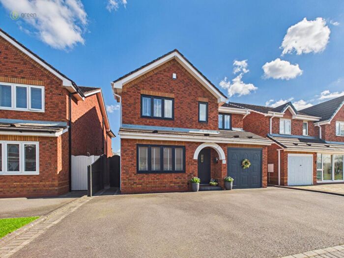 4 Bedroom Detached House For Sale In Mansfield Close, Tamworth, B79