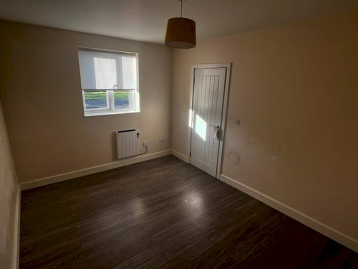 1 Bedroom Flat To Rent In Thurcaston Road, Leicester, LE4