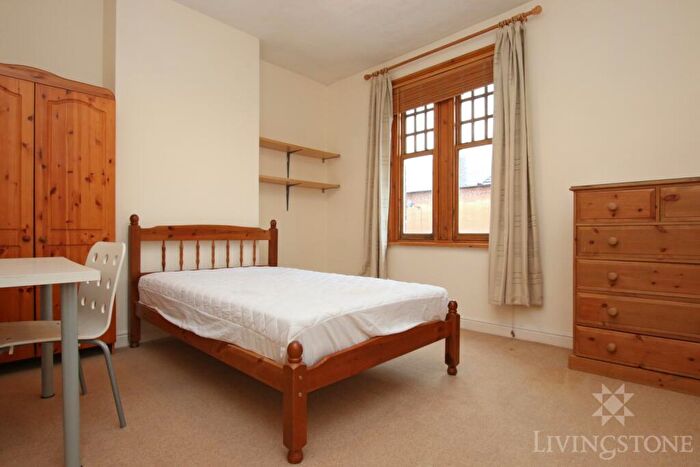 3 Bedroom Terraced House To Rent In Cradock Road, Clarendon Park, LE2
