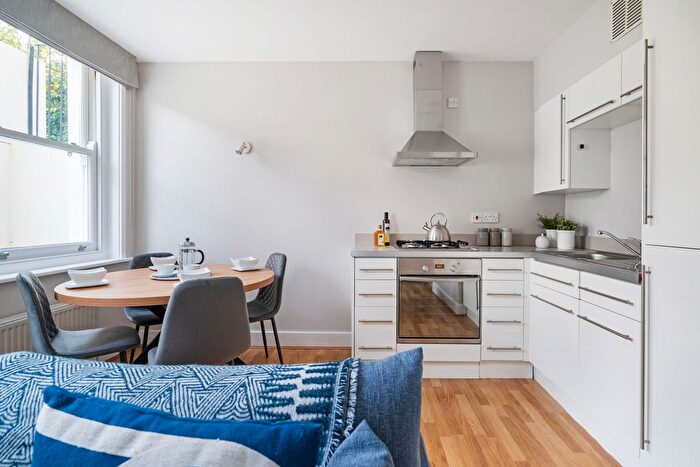 1 Bedroom Flat To Rent In Colinette Road, Putney, SW15