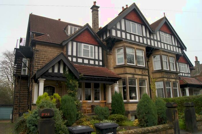 2 Bedroom Apartment To Rent In Tewit Well Road, Harrogate, HG2