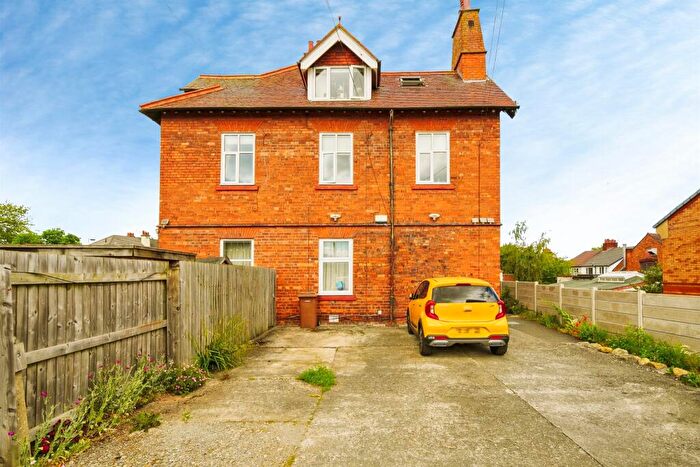 2 Bedroom Flat For Sale In Townfield Lane, Wirral, CH63