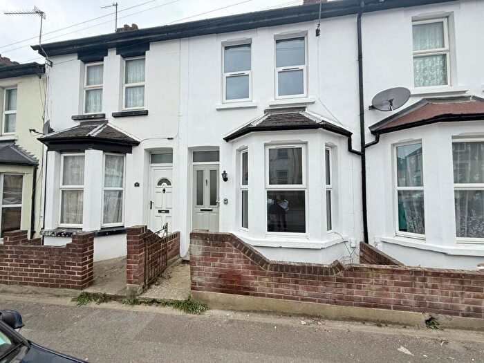 2 Bedroom House To Rent In Burnt Oak Terrace, Gillingham, ME7