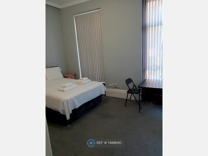 Studio To Rent In Bishops Bridge Road, London, W2