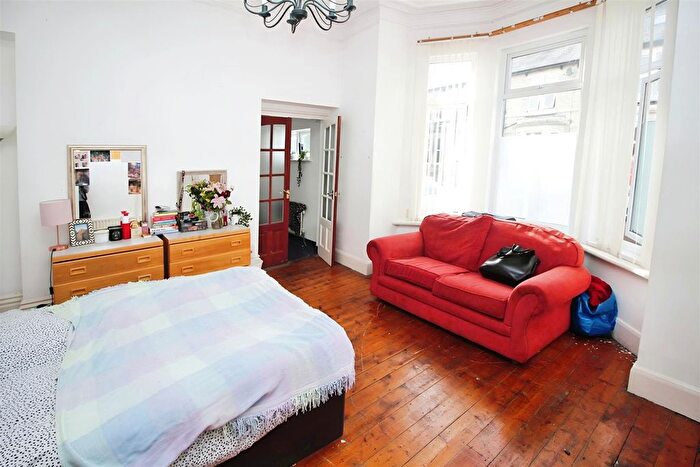 8 Bedroom Terraced House To Rent In Queens Terrace, Jesmond, Newcastle Upon Tyne, NE2