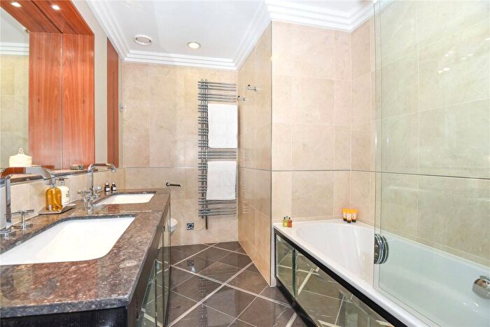 2 Bedroom Apartment To Rent In Charters Road, Ascot, Berkshire, SL5