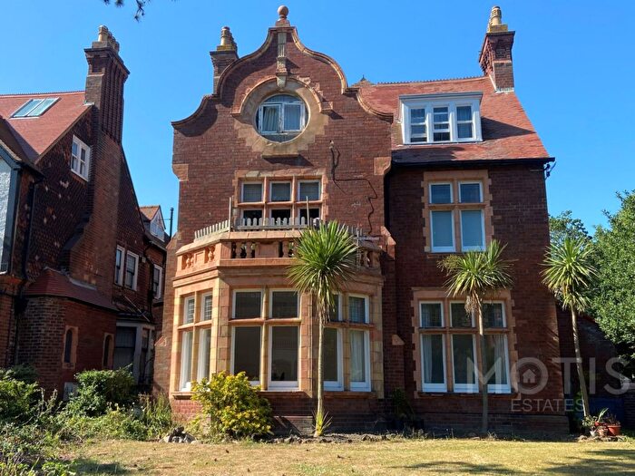 2 Bedroom Flat To Rent In Westbourne Gardens, Folkestone, CT20