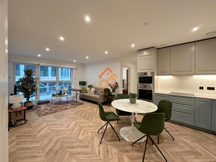 2 Bedroom Flat To Rent In Tryon House, Brook Street, Kingston Upon Thames, KT1