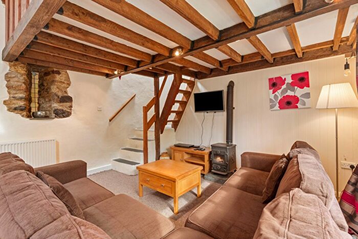 2 Bedroom Cottage For Sale In Llysyfran, SA63