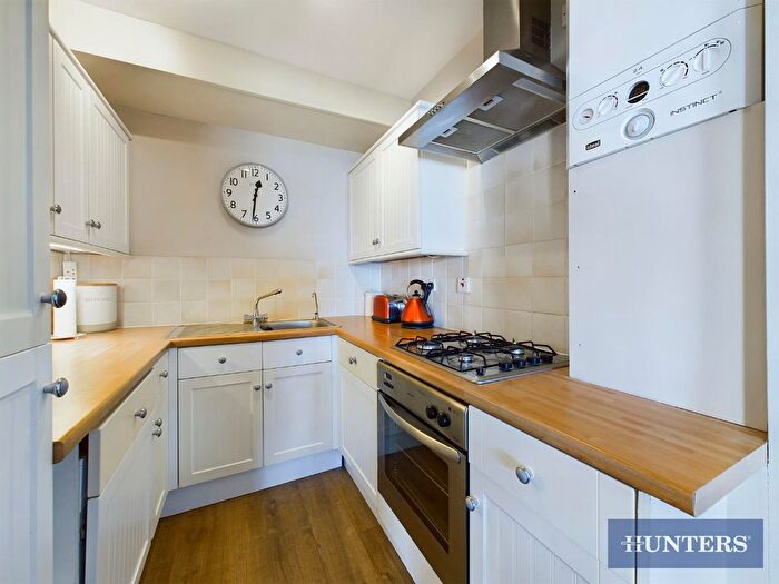 2 Bedroom Flat For Sale In Castle Road, Scarborough, YO11