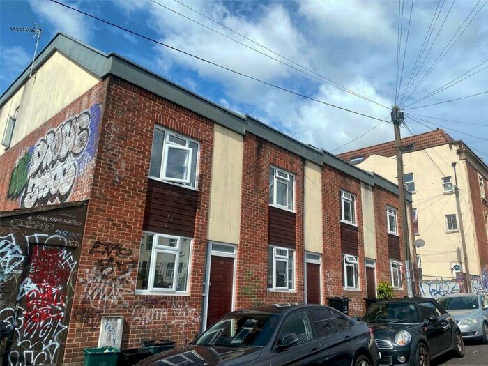 4 Bedroom End Of Terrace House To Rent In Brunswick Street, Bristol, BS2