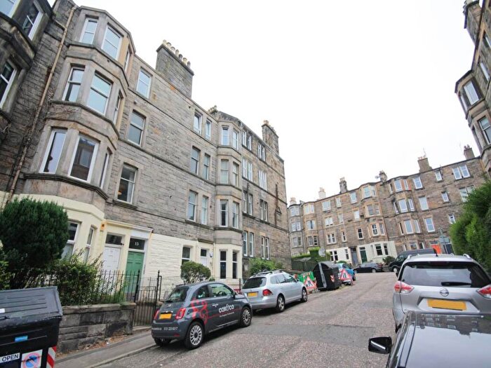 2 Bedroom Flat To Rent In Meadowbank Avenue, Meadowbank, Edinburgh, EH8