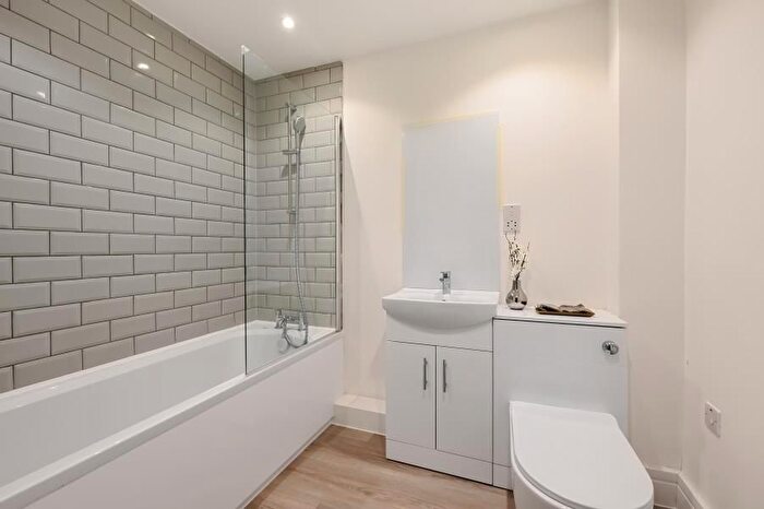 1 Bedroom Flat To Rent In Farnborough Road, Farnborough, GU14