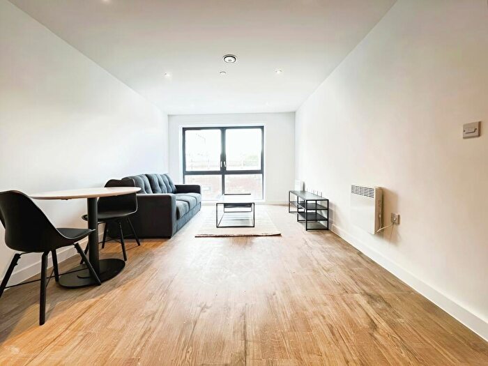 1 Bedroom Apartment To Rent In Phoenix, Saxton Lane, Leeds, LS9