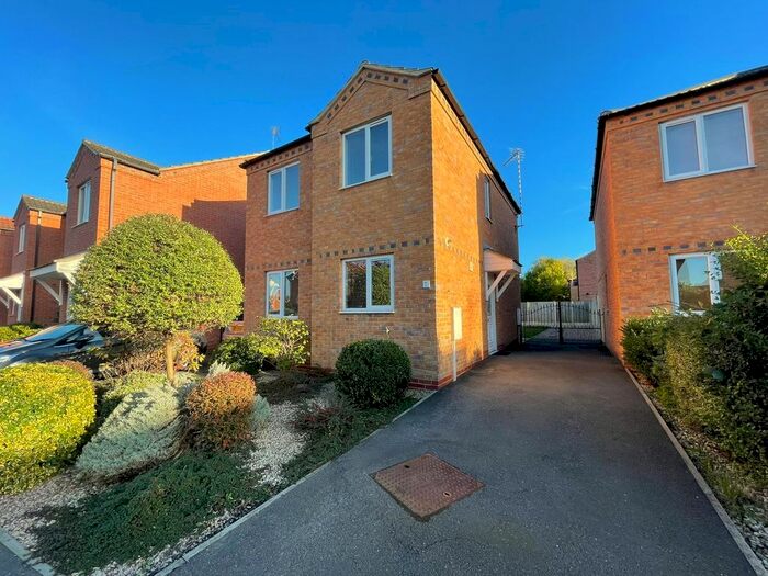 3 Bedroom Semi-Detached House To Rent In Maldon Close, Long Eaton, NG10