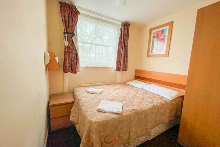 Studio To Rent In Prince&rsquo;S Square, Bayswater W2