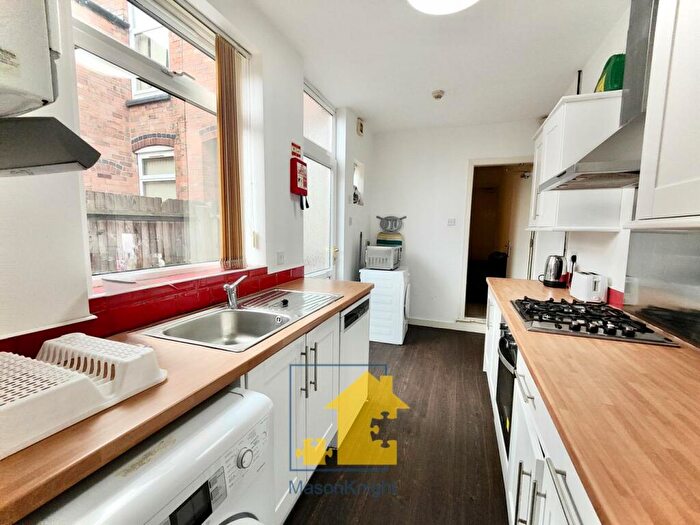 5 Bedroom Terraced House To Rent In Manilla Road, Selly Oak, B29