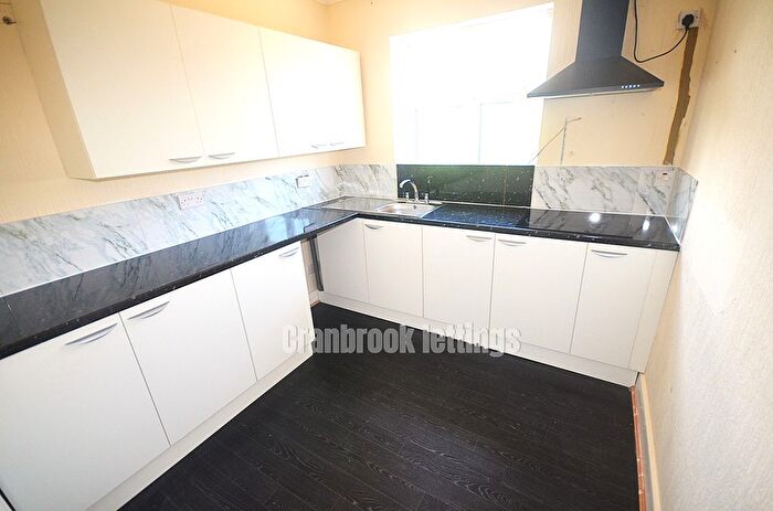 3 Bedroom End Terrace House To Rent In Keswick Gardens, Ilford, IG4