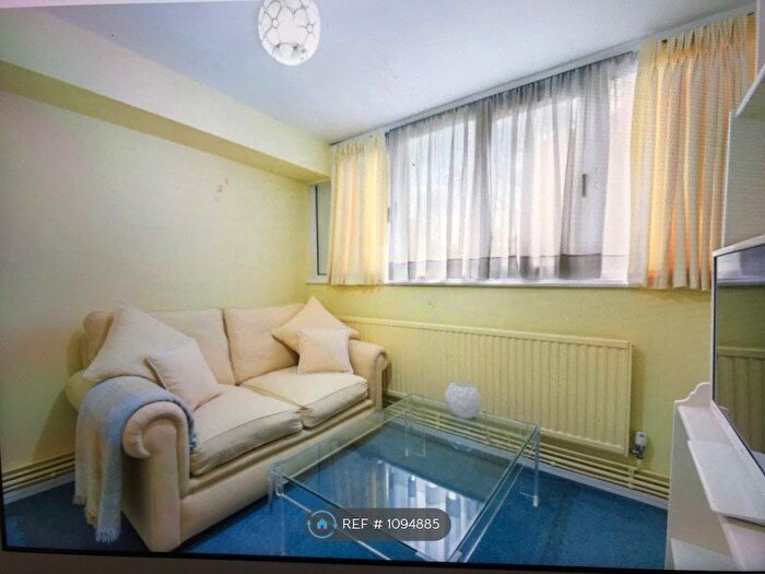 1 Bedroom Flat To Rent In Finborough Road, London, SW10