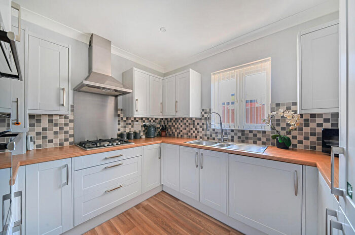 2 Bedroom Bungalow For Sale In The Deanes, Tiverton, Devon, EX16