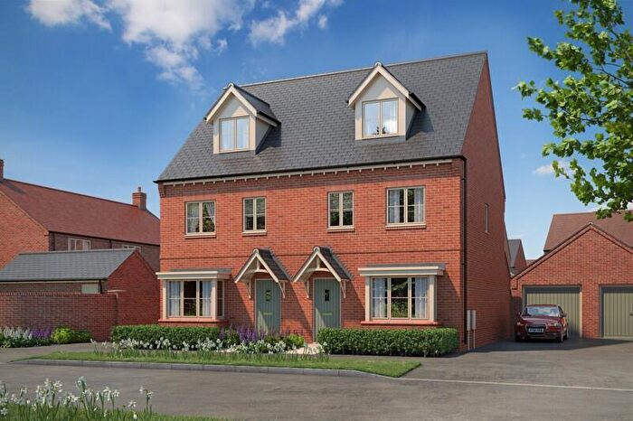 3 Bedroom Semi-Detached House For Sale In Great Brook Ground, Clifton-Upon-Dunsmore, Rugby, CV23